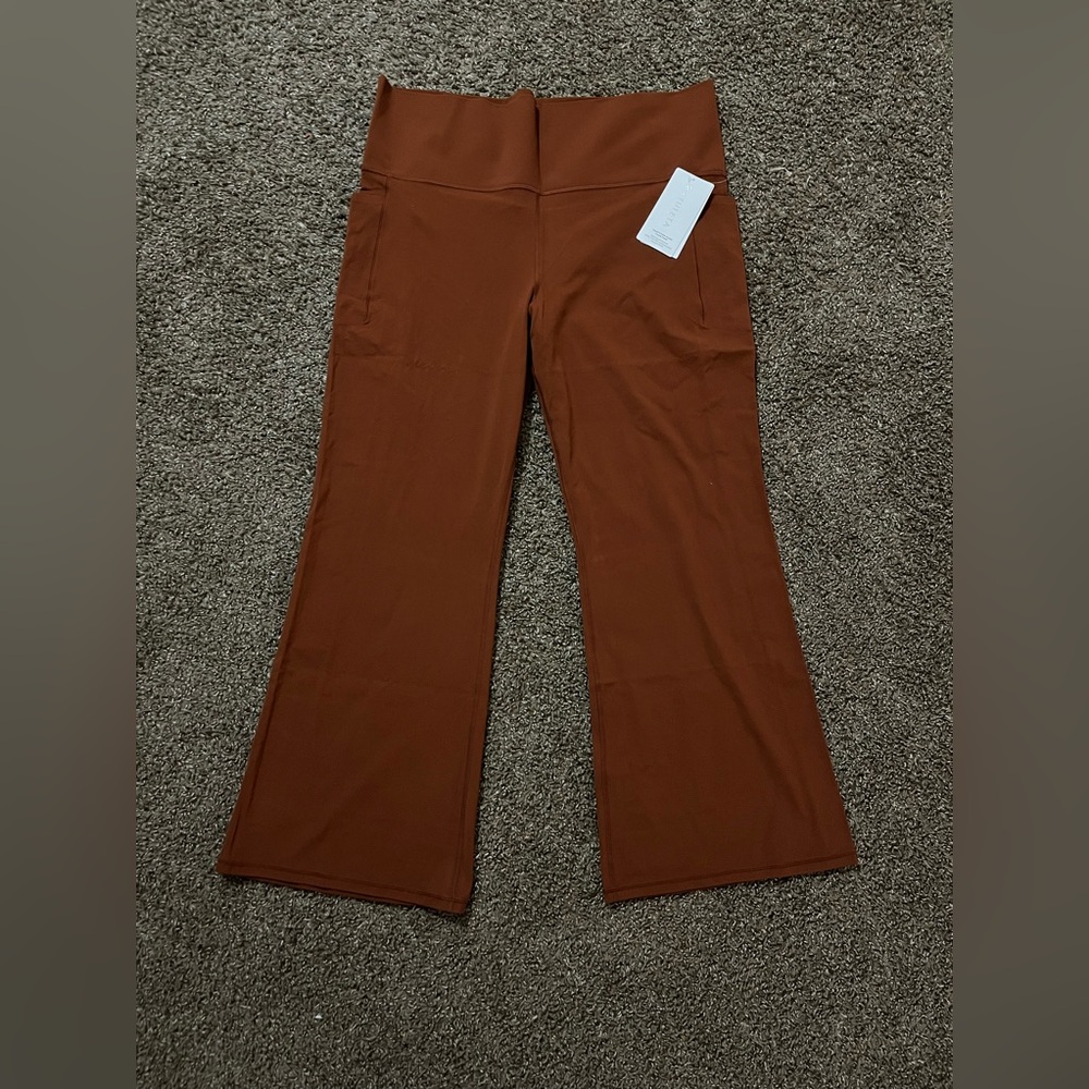 ATHLETA SALUTATION STASH FLARE PANT - Picture 2 of 9